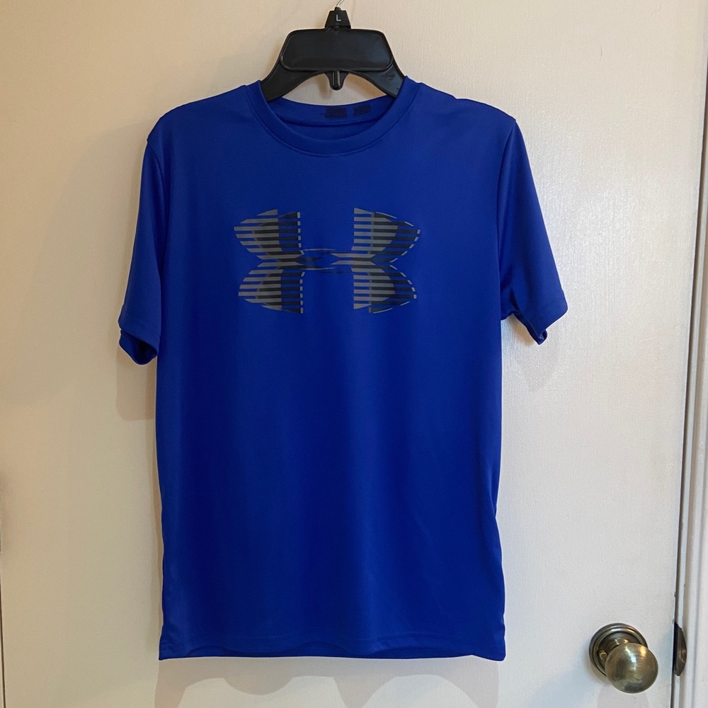 Boys Youth XL Under Armour Heatgear shirt